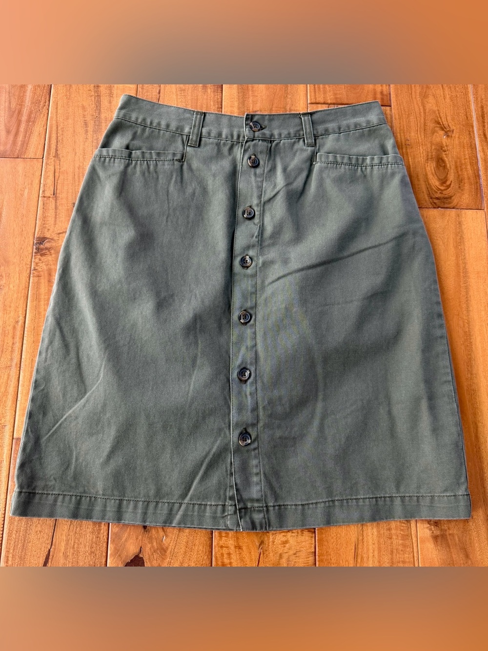 Gloria Vanderbilt Button-Front Olive Green A-Line Skirt Size 10 Front Pockets